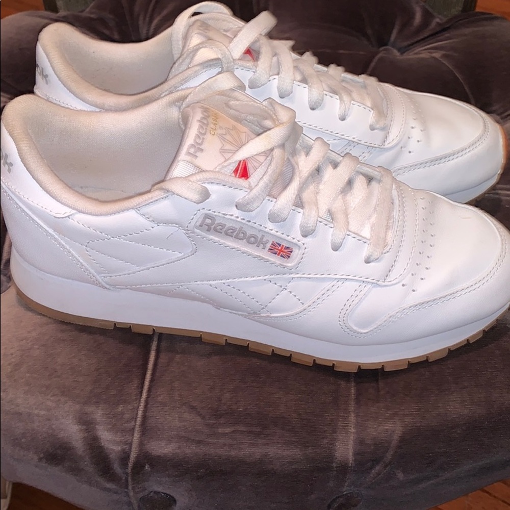 Reebok classic Sz 7.5 ladies sneakers
